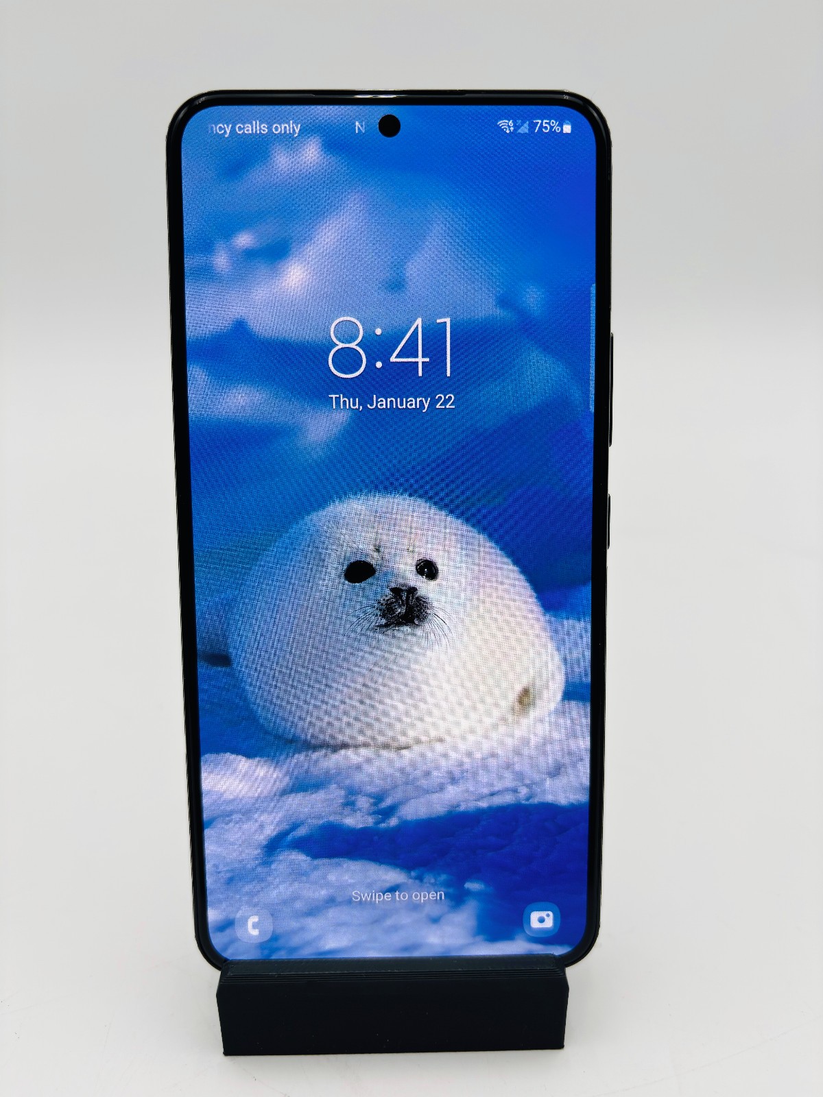 Samsung Galaxy S22 - 128 GB - Phantom Black (Verizon/Unlocked) 3 Samsung Galaxy S22 - 128 GB - Phantom Black (Verizon/Unlocked)