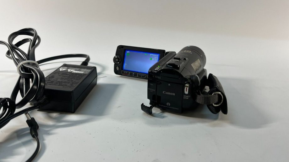 image of Canon VIXIA HF20 32 GB High Definition Flash Media Camcorder Tested 355766727053 2