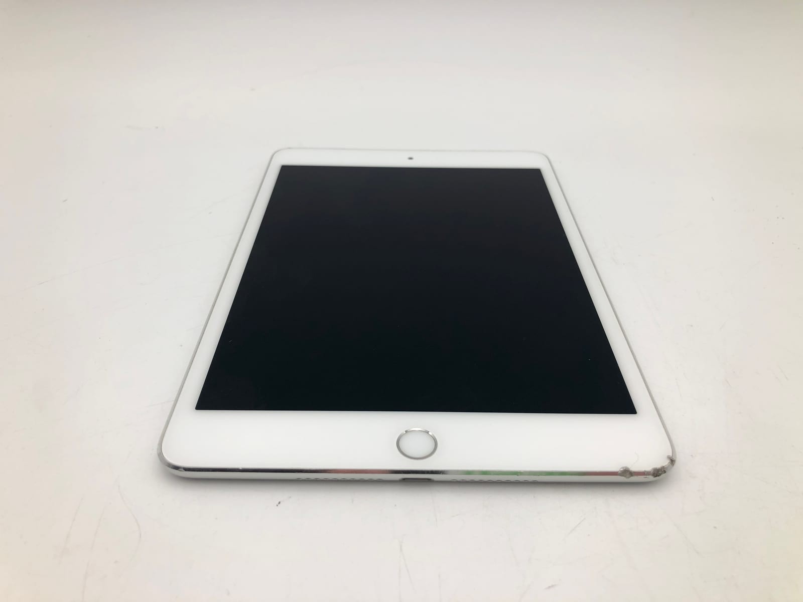 Apple iPad mini 4 32GB Silver Unlocked FNY22LL/A iOS Smartphone Tested 89% Batte 5 Apple iPad mini 4 32GB Silver Unlocked FNY22LL/A iOS Smartphone Tested 89% Batte