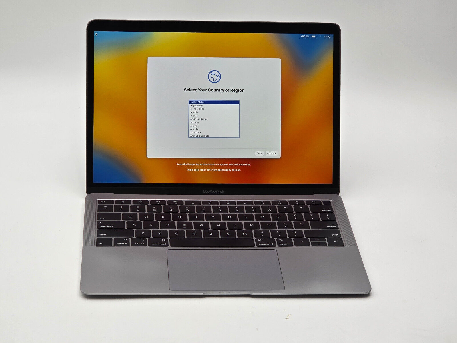 Apple - MacBook Air 2019- Intel Core i5-8210Y @ 1.6GHz - 8GB - 256 GB BH  85% - OregonRecycles.com