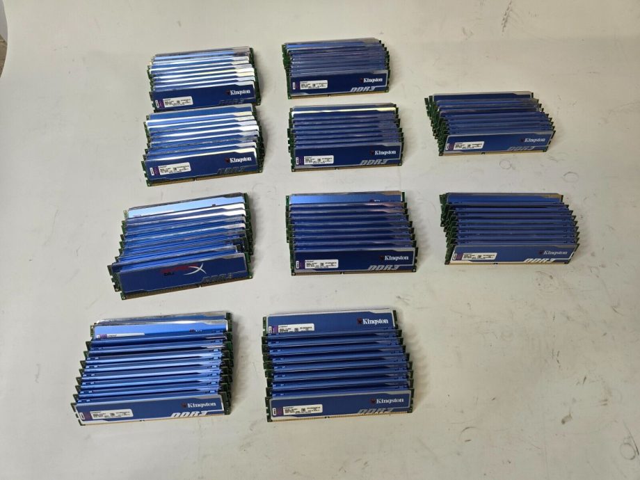 image of Lot 100Kingston HyperX blu 2 GB 1x2GB DDR3 1600 PC3 12800U KHX1600C9AD3B12G 375307945244