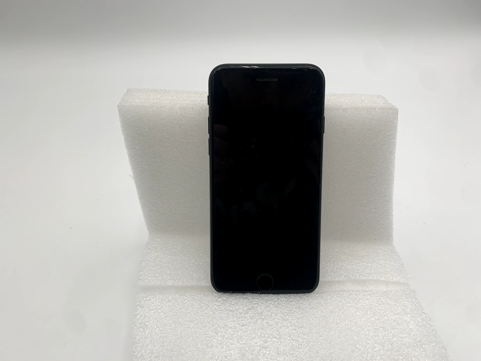 Apple iPhone 7 32GB Black - LOCKED high quality