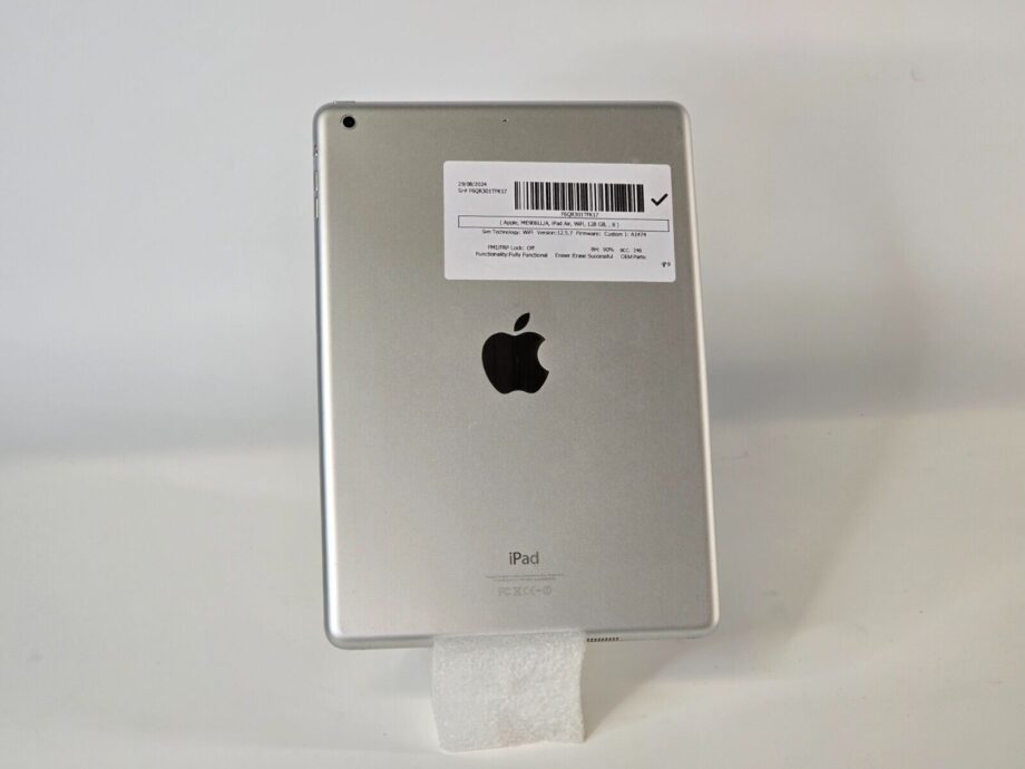 image of Apple iPad Air 128GB WiFi Silver Model ME906LLA A1474 375621509094 2