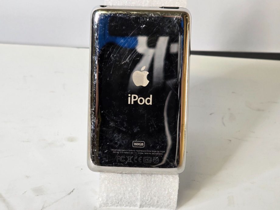 image of Apple iPod Classic 7th Generation Black 160GB MC297LLA 355683660305 5