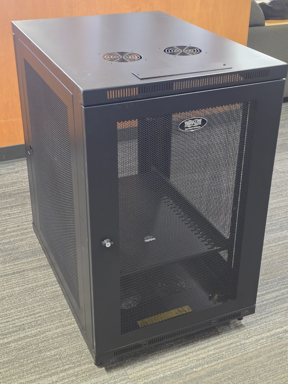 Tripp Lite series SmartRack 18U UPS-Depth Wall-Mount Half-Height Rack Enclosure 3 Tripp Lite series SmartRack 18U UPS-Depth Wall-Mount Half-Height Rack Enclosure