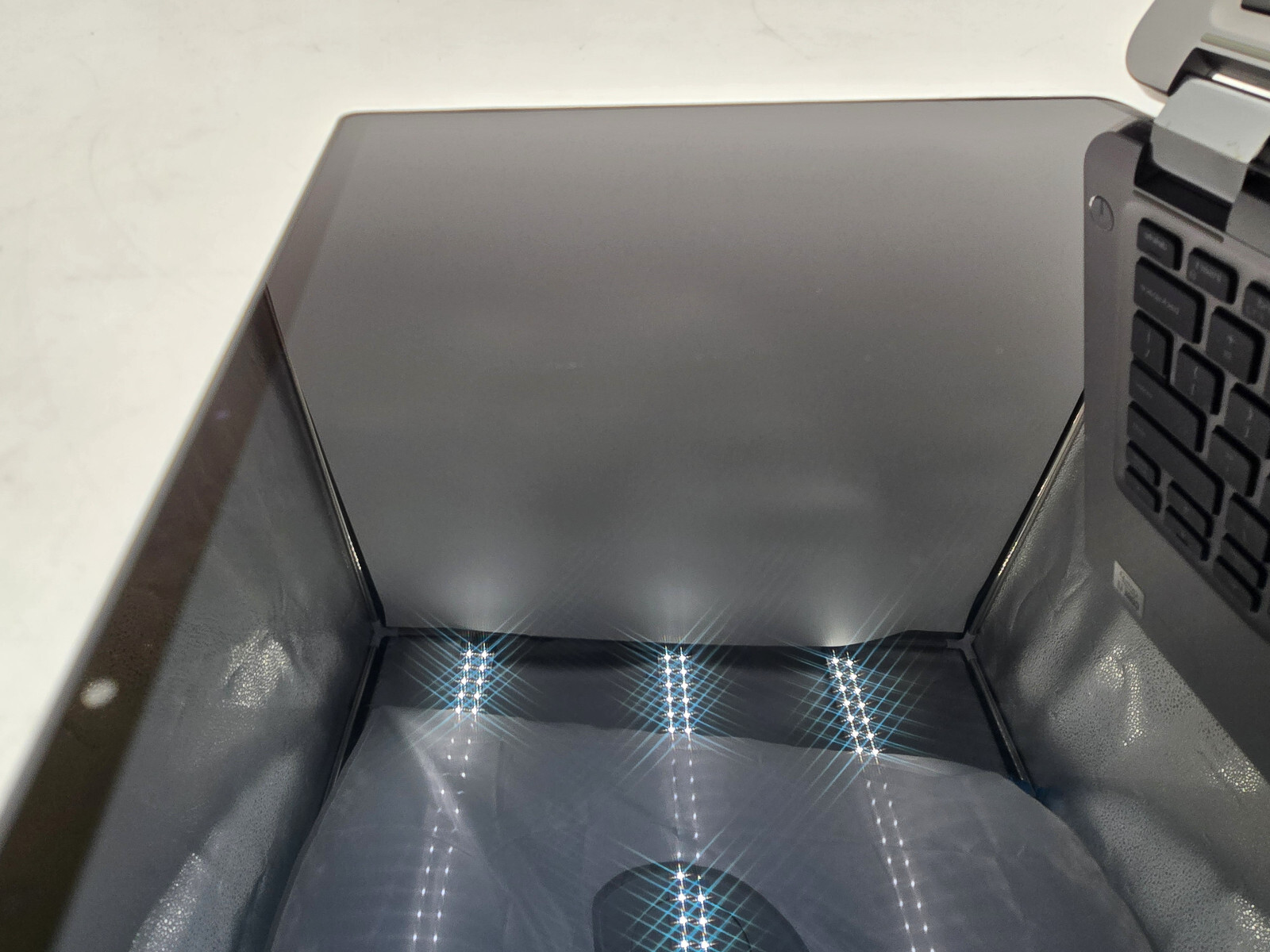 Dell Latitude 9410 2-in-1 | Core i7-10810U | 16GB RAM | 256GB NVMe SSD | READ 3 Dell Latitude 9410 2-in-1 | Core i7-10810U | 16GB RAM | 256GB NVMe SSD | READ