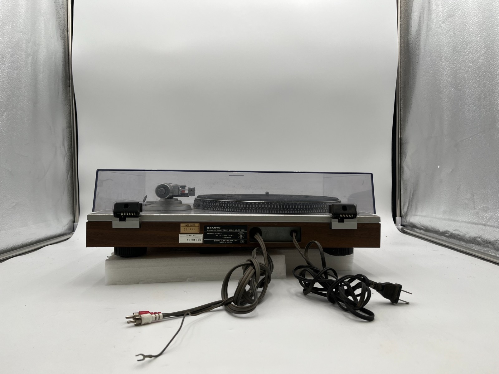 Sanyo TP-1030 Belt-Drive Turntable - Vintage Manual Record Player