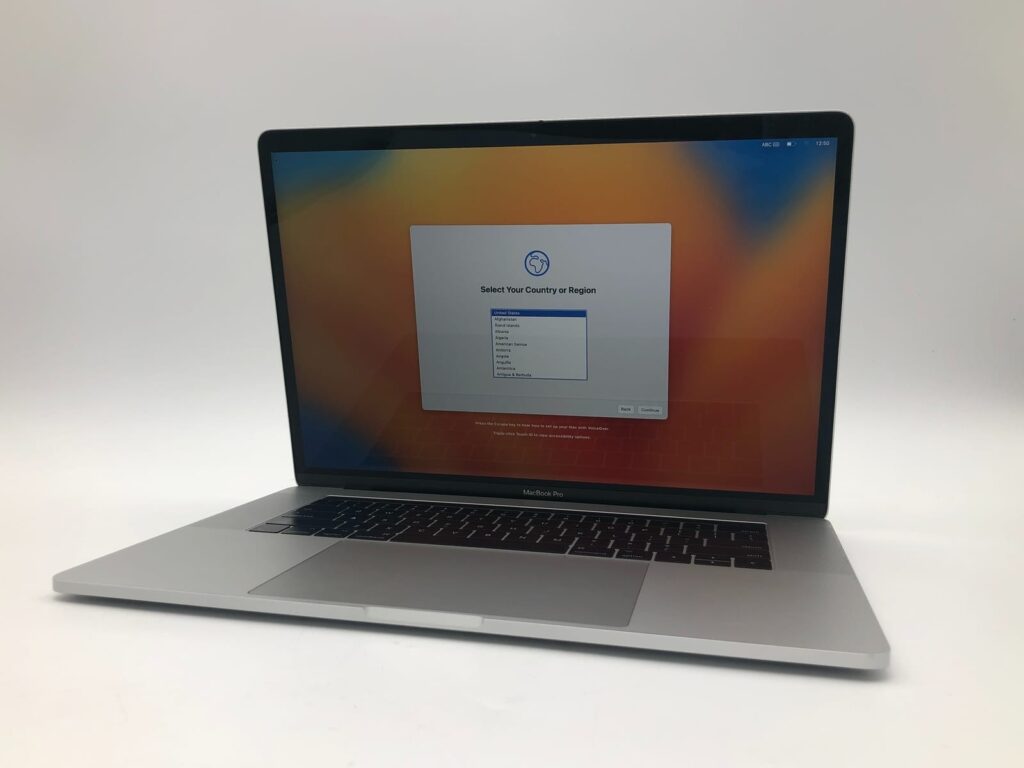 Apple | MacBook Pro (15-inch, 2017) | Intel(R) Core(TM) i7-7820HQ