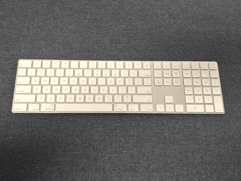 image of Apple Magic Keyboard with Numeric Keypad A1843 MQ052LLA EMC3138 355680980685