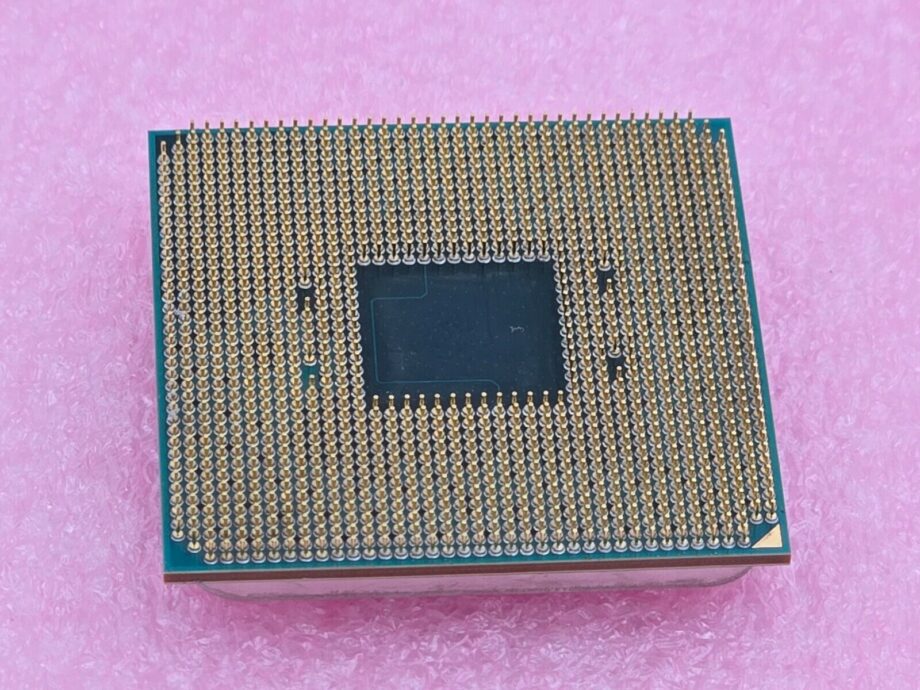 image of YD240BC6M4MFB AMD Ryzen 5 Pro 2400GE 32GHZ 4 Core AM4 Desktop CPU 375628622885 2