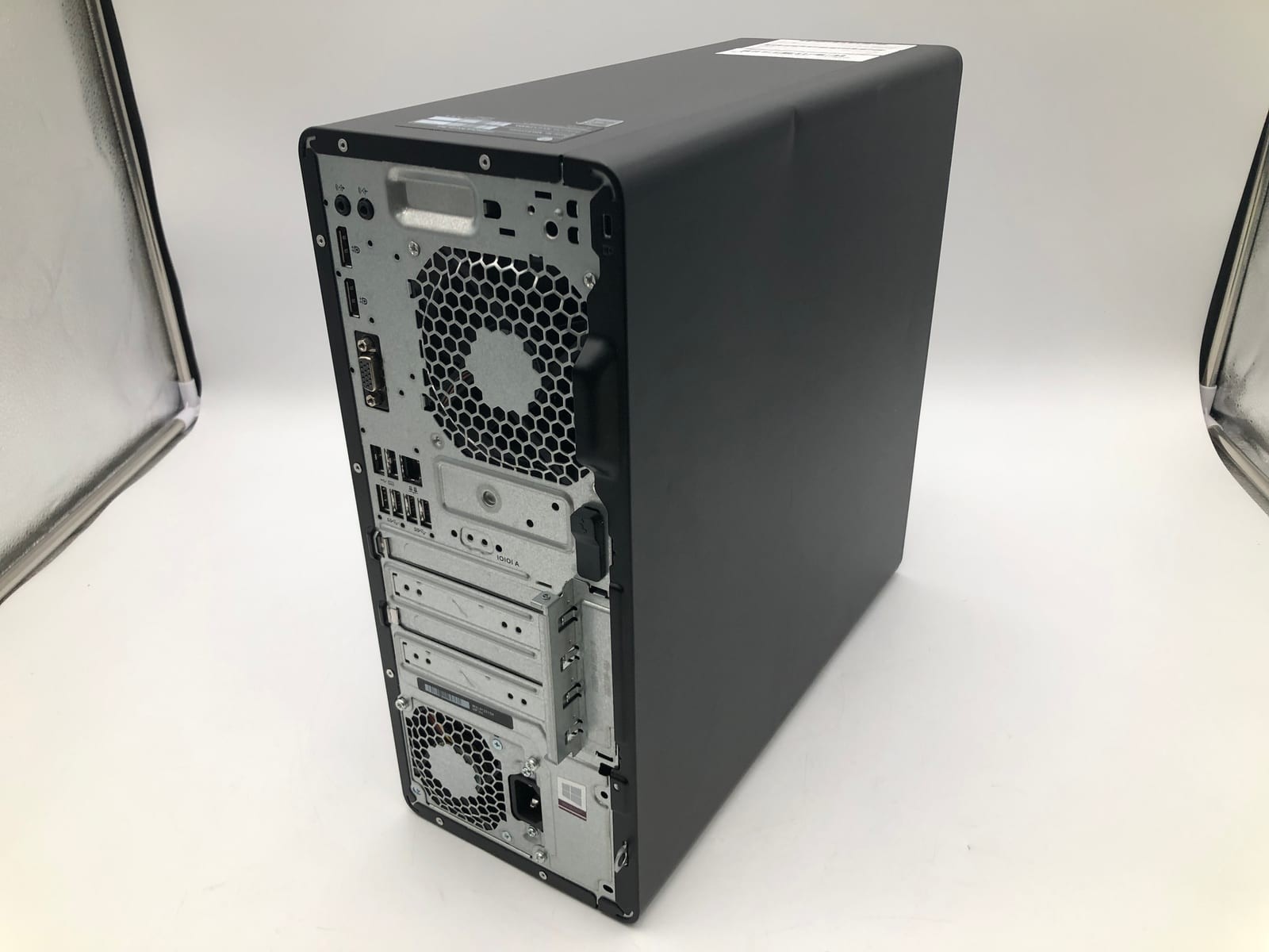HP | EliteDesk 800 G4 TWR | i5-8500 @ 3.00GHz | 16GB | 256GB NVMe | Win 11 Pro 3 HP | EliteDesk 800 G4 TWR | i5-8500 @ 3.00GHz | 16GB | 256GB NVMe | Win 11 Pro