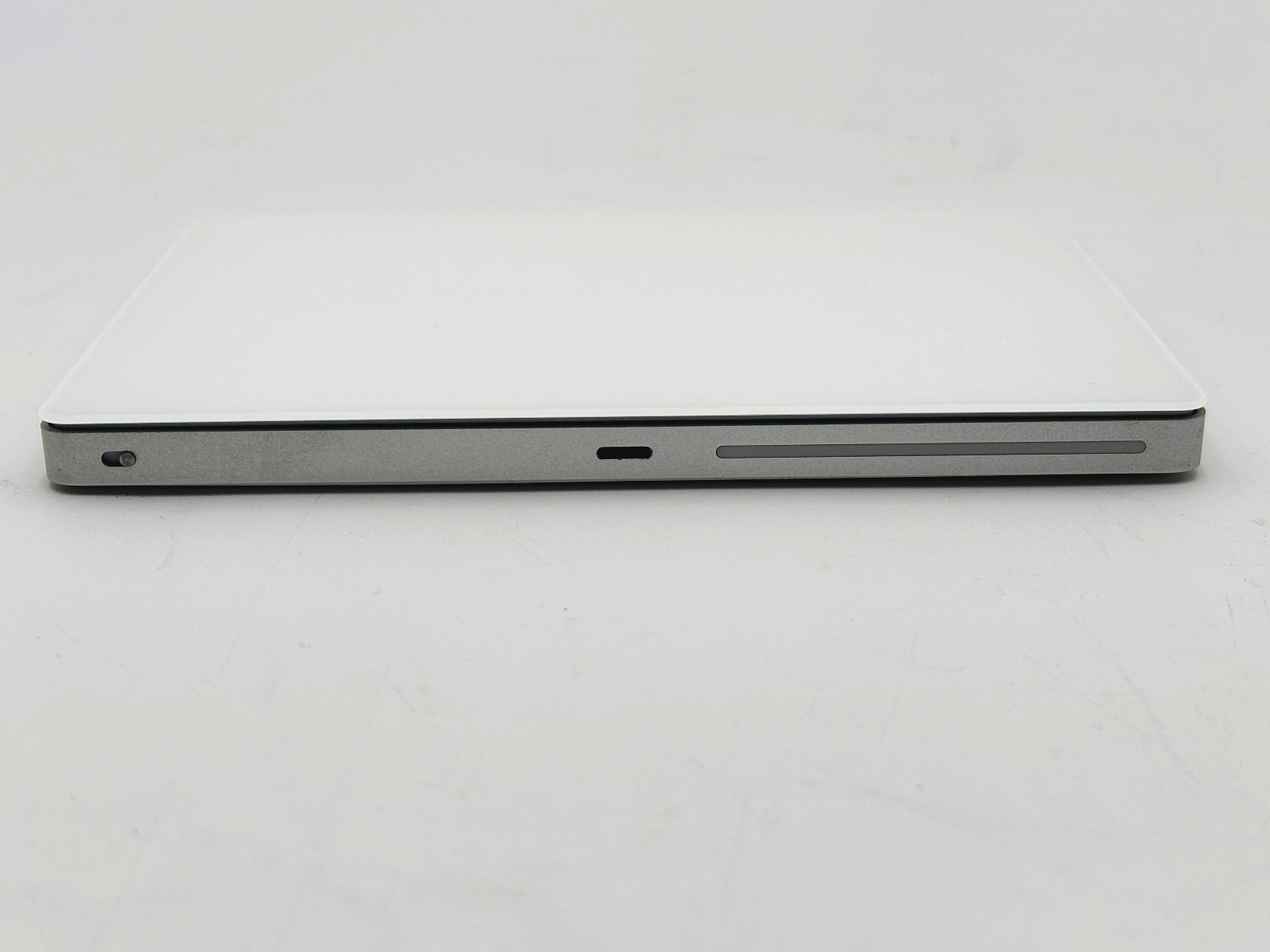 Apple Magic Trackpad 2 (Model A1535) – Wireless Bluetooth Rechargeable 3 Apple Magic Trackpad 2 (Model A1535) – Wireless Bluetooth Rechargeable