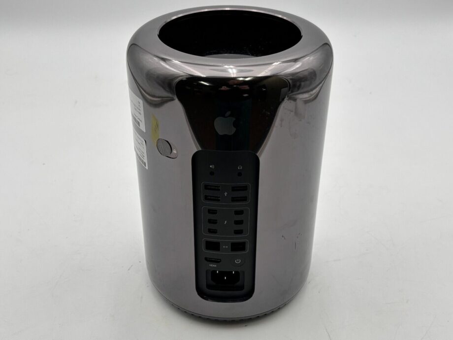 Apple Mac Pro 6,1 - Xeon E5-2697 v2 - 16GB - 1.9TB SSD - macOS Mojave