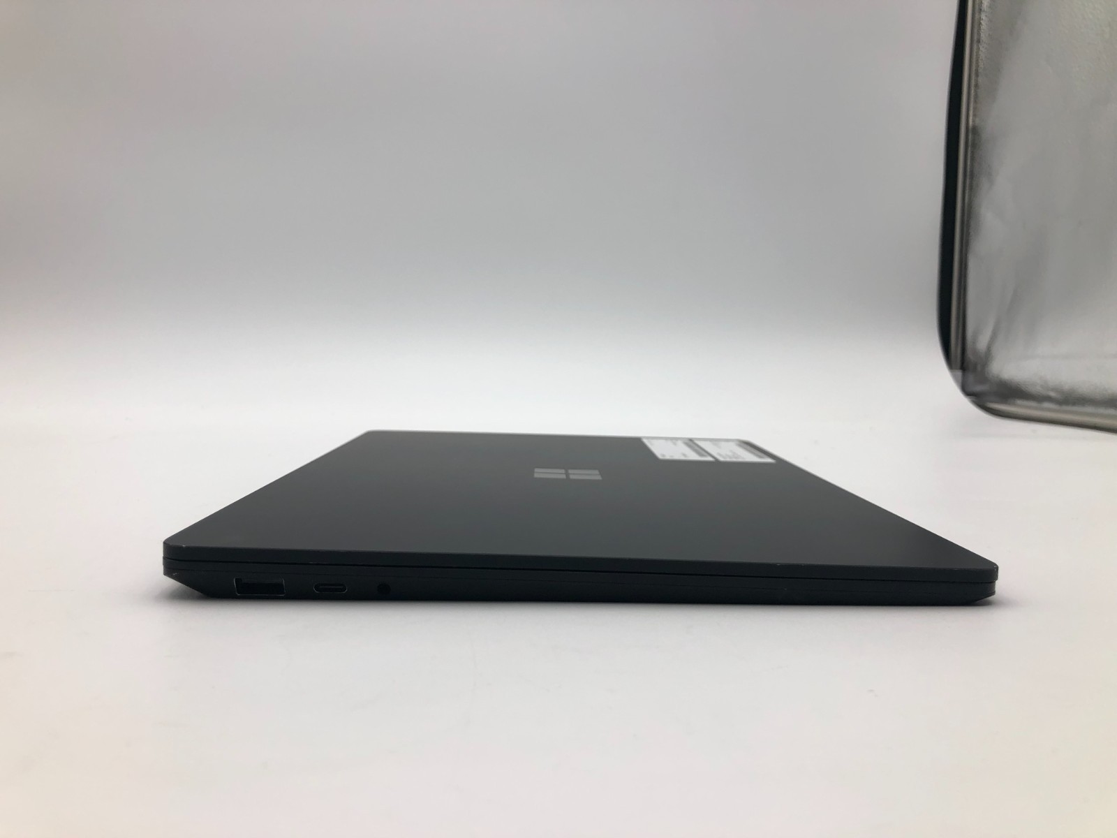 Microsoft Surface Laptop 4 i5-1145G7 8GB 512GB NVMe 13.5" 2256x1504 Win 11 Pro 8 Microsoft Surface Laptop 4 i5-1145G7 8GB 512GB NVMe 13.5" 2256x1504 Win 11 Pro