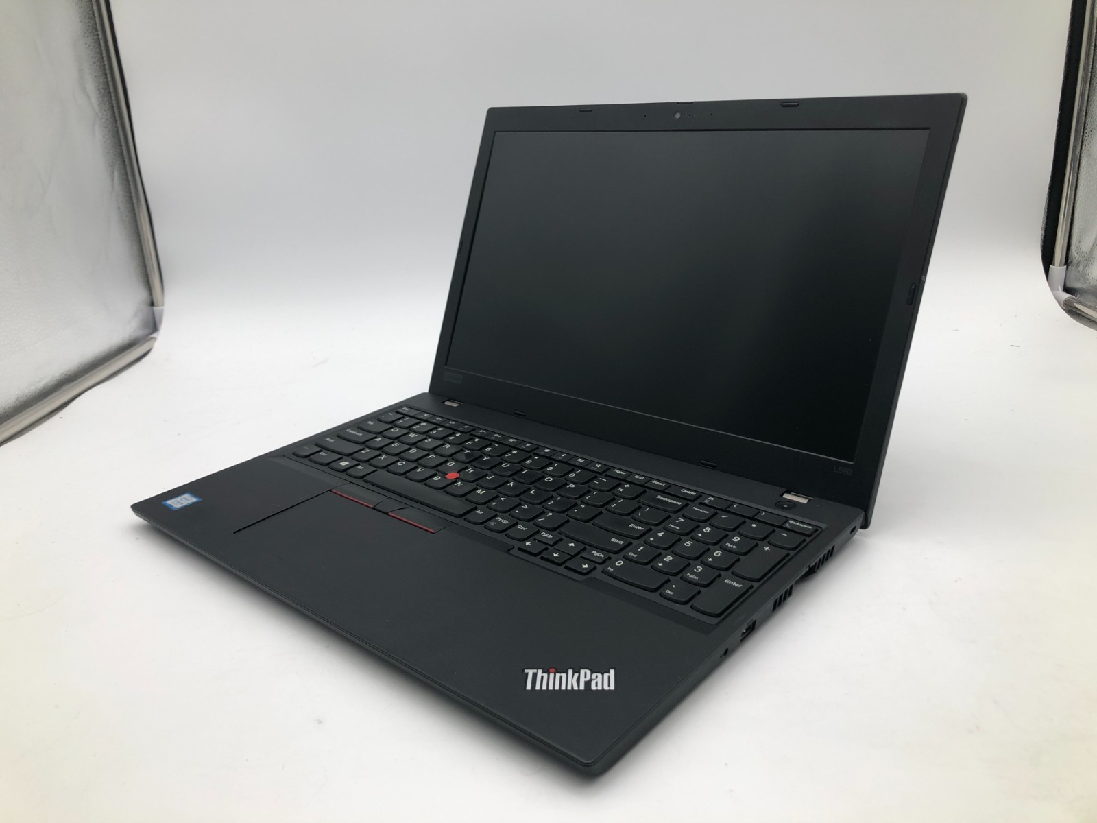 Lenovo ThinkPad L590 i5-8265U 8GB 256GB NVMe SSD 15.5