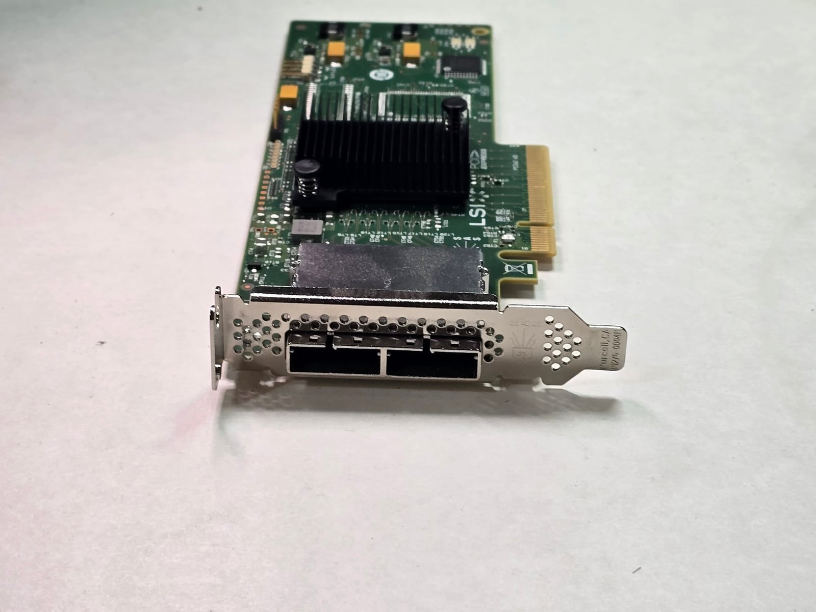 LSI SAS 9200-8e HBA PCIe 2.0 x8 8x SFF-8088 external H3-25260-02G 1 LSI SAS 9200-8e HBA PCIe 2.0 x8 8x SFF-8088 external H3-25260-02G