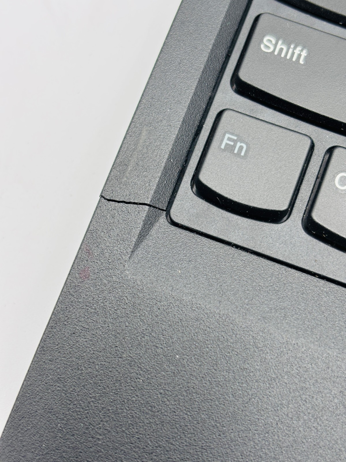 Lenovo ThinkPad L590 i5-8265U 8GB 256GB NVMe 15.5