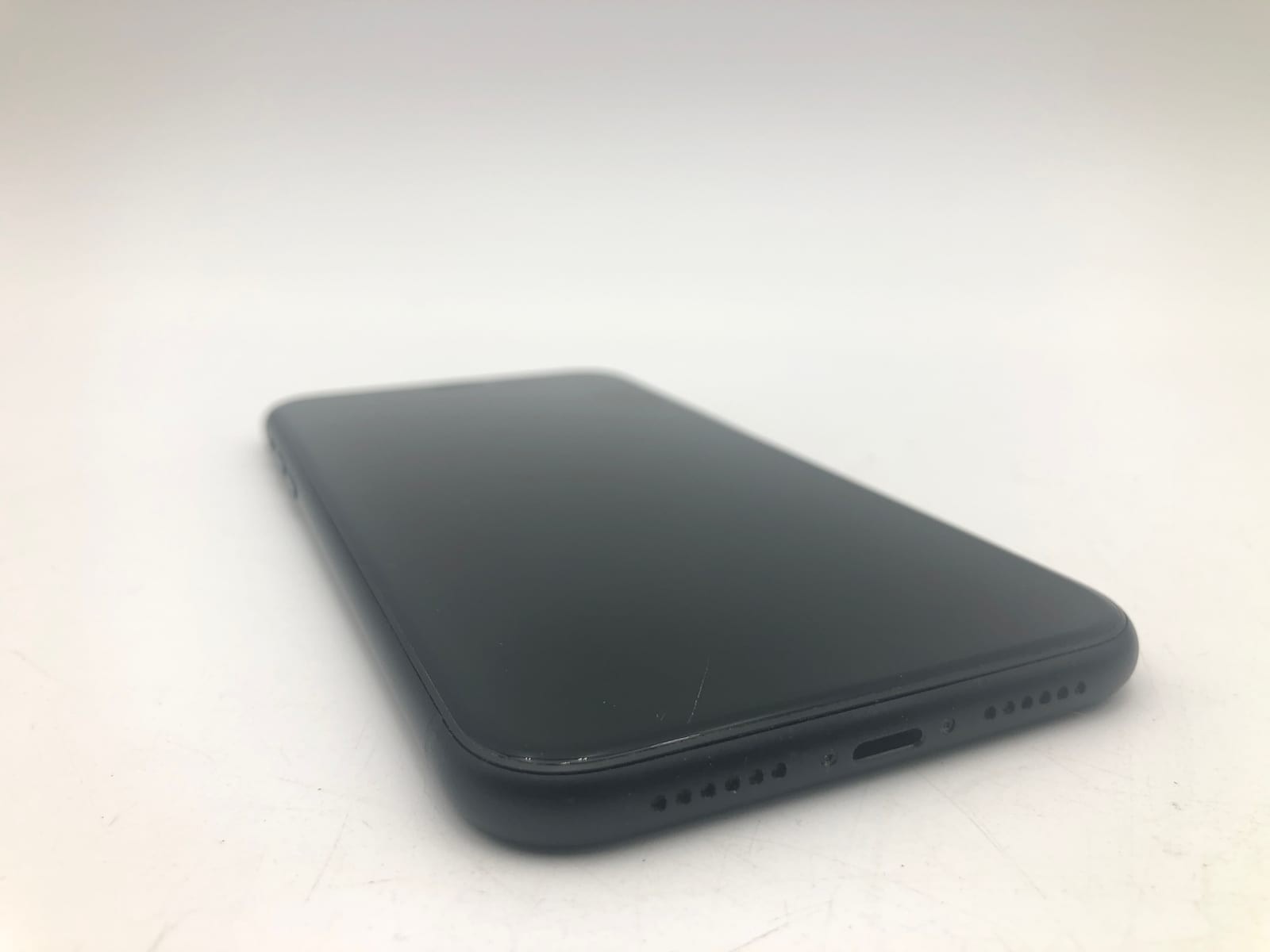 Apple iPhone XR 64GB Black Unlocked MH563LL/A iOS Smartphone Tested 98% Battery 5 Apple iPhone XR 64GB Black Unlocked MH563LL/A iOS Smartphone Tested 98% Battery