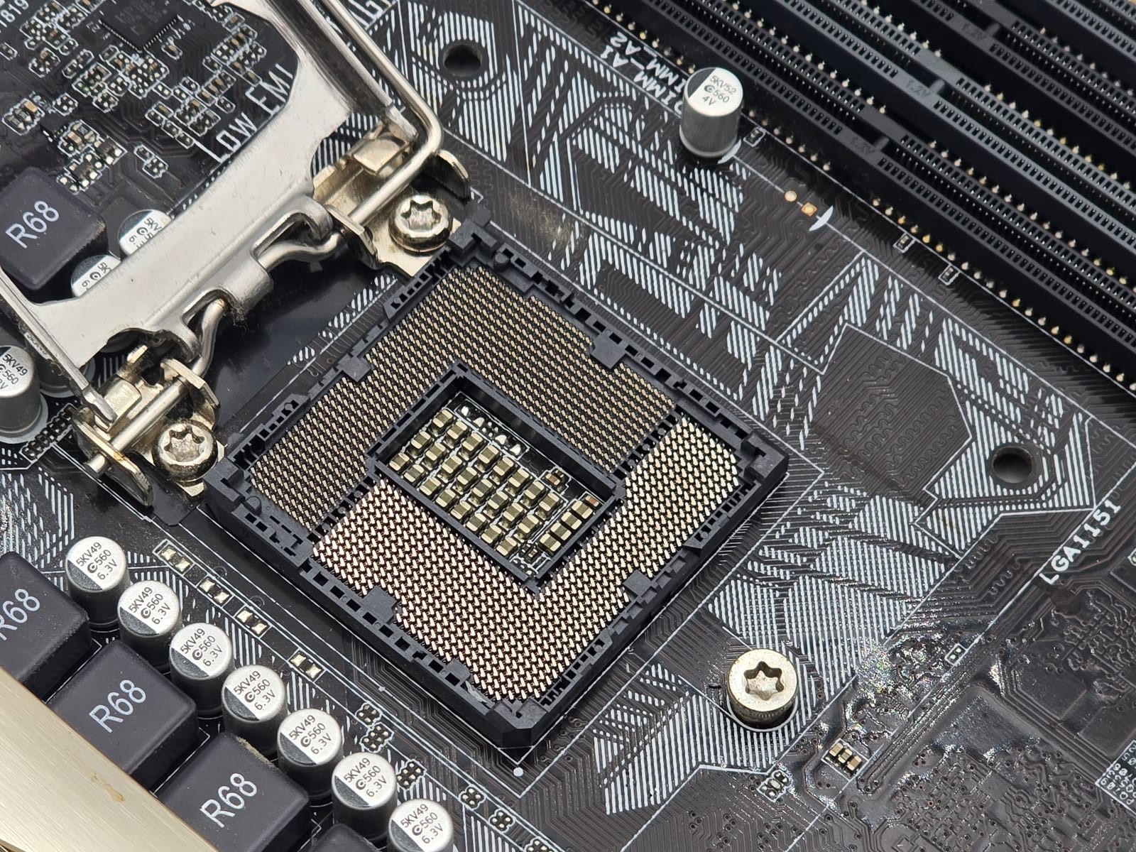 ASUS H170-PRO LGA1151 Motherboard Intel H170 Express DDR4 ATX - Tested 5 ASUS H170-PRO LGA1151 Motherboard Intel H170 Express DDR4 ATX - Tested