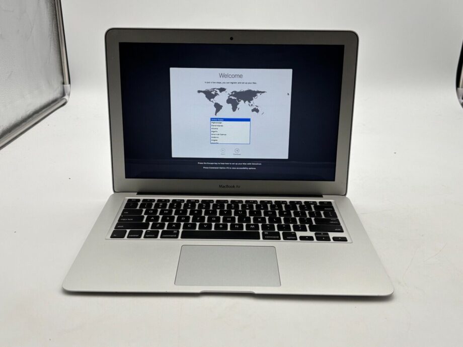 MacBook Air (13-inch, 2012)  i5-3427U – 4GB RAM – 128GB SSD  *SEE DESCRIPTION*