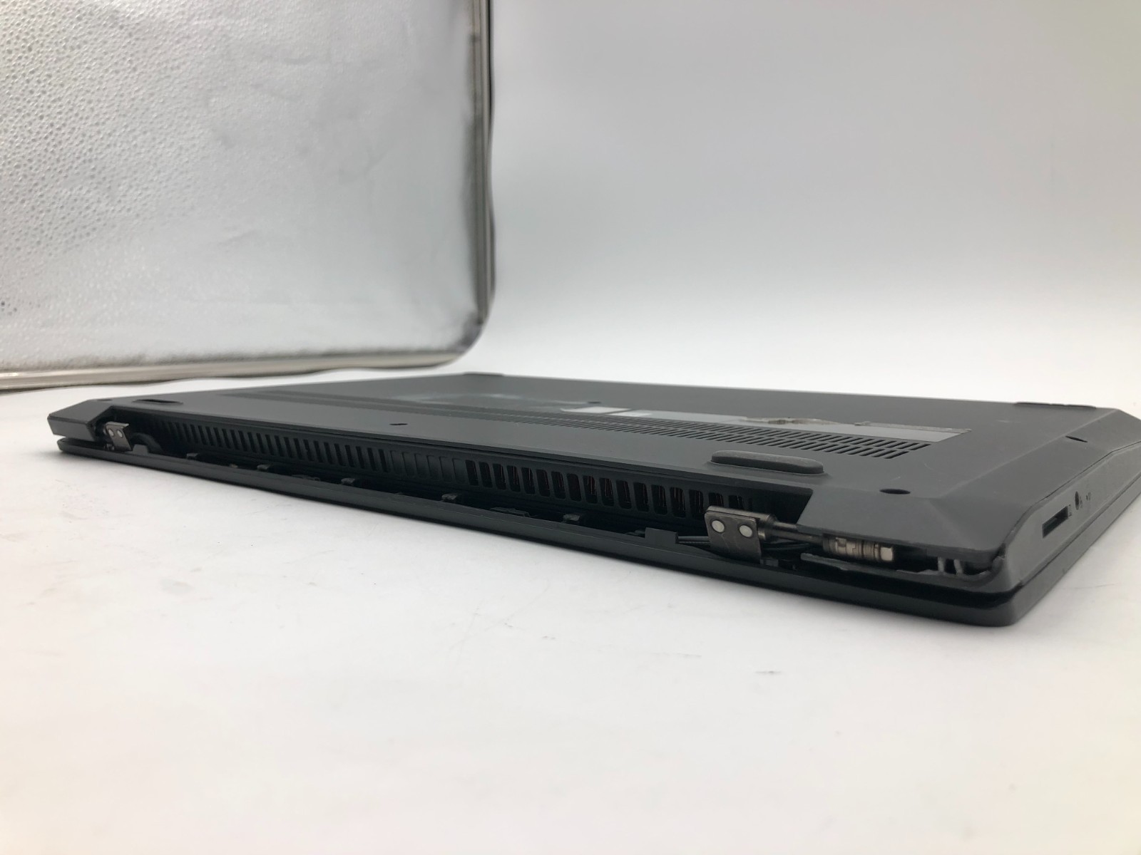 Lenovo 82C7 Athlon Gold 3150U 8GB 256GB NVMe 15.6" FHD Win 11 Pro No Battery 8 Lenovo 82C7 Athlon Gold 3150U 8GB 256GB NVMe 15.6" FHD Win 11 Pro No Battery