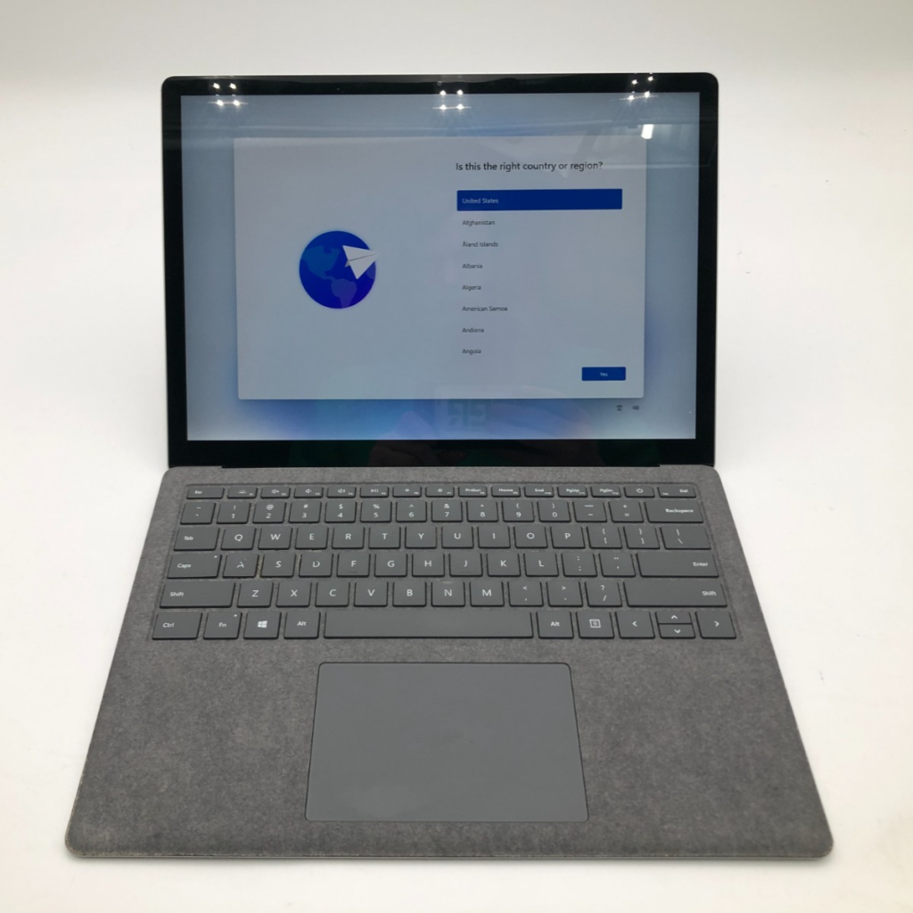 Microsoft Surface Laptop 4 i5-1145G7 8GB 256GB NVMe 13.5