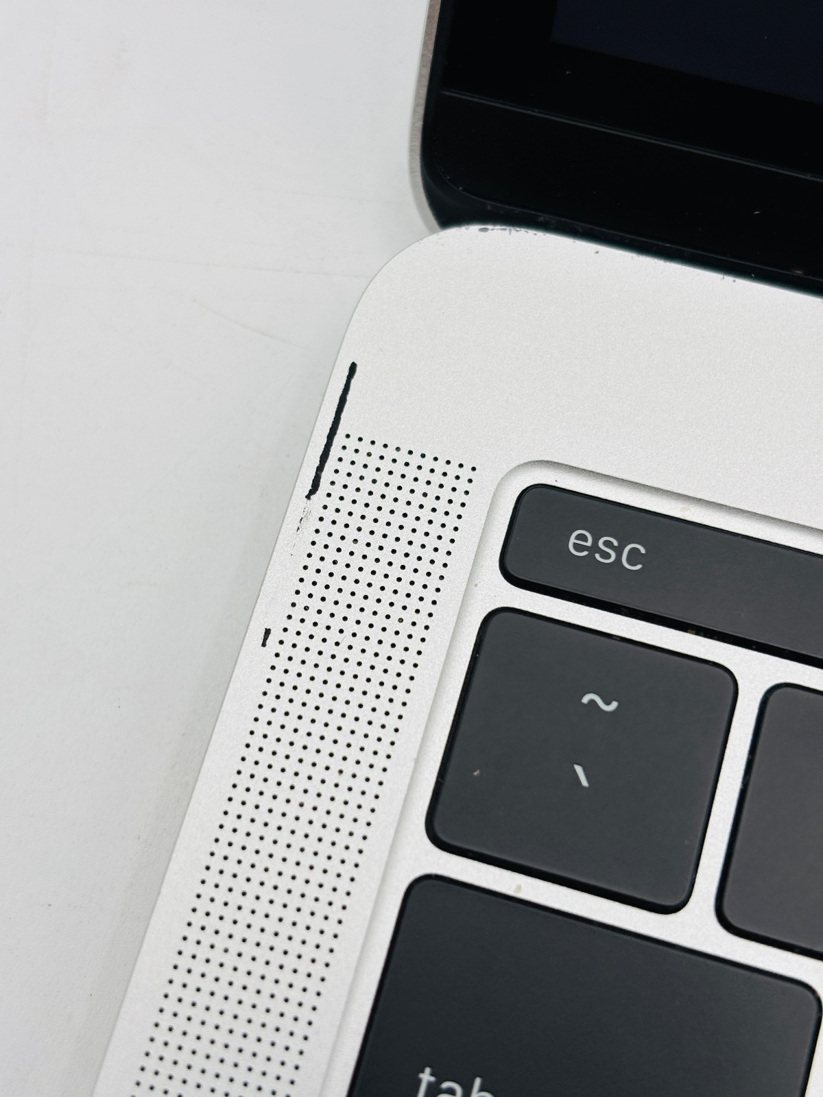 MacBook Pro 13 2017 - i5 7th Gen - 8GB RAM 128GB SSD - macOS Catalina - Silver 6 MacBook Pro 13 2017 - i5 7th Gen - 8GB RAM 128GB SSD - macOS Catalina - Silver