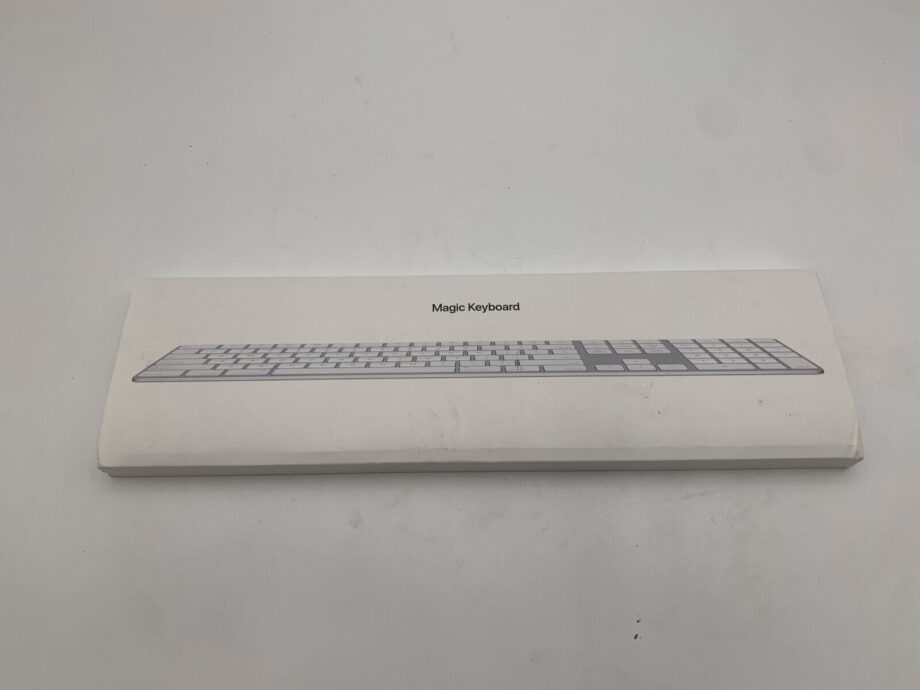 image of Apple Wireless Magic Keyboard w Numeric Keypad Silver Model A1843 Excellent 375790673028 2