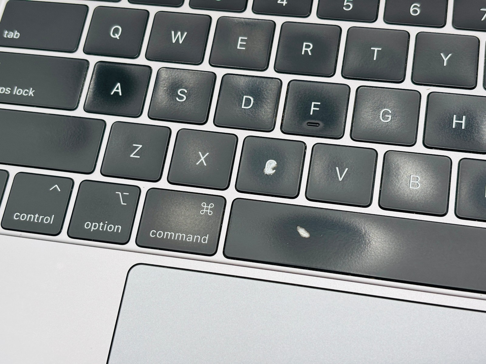 MacBook Pro 15 2019 - i7 9750H 16GB 512GB SSD macOS Ventura- KB Wear 4 MacBook Pro 15 2019 - i7 9750H 16GB 512GB SSD macOS Ventura- KB Wear