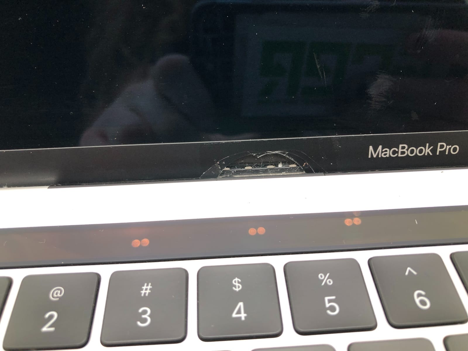 Apple MacBook Pro (13-inch, 2020, Two Thunderbolt 3 ports) macOS 10.15.7 7 Apple MacBook Pro (13-inch, 2020, Two Thunderbolt 3 ports) macOS 10.15.7