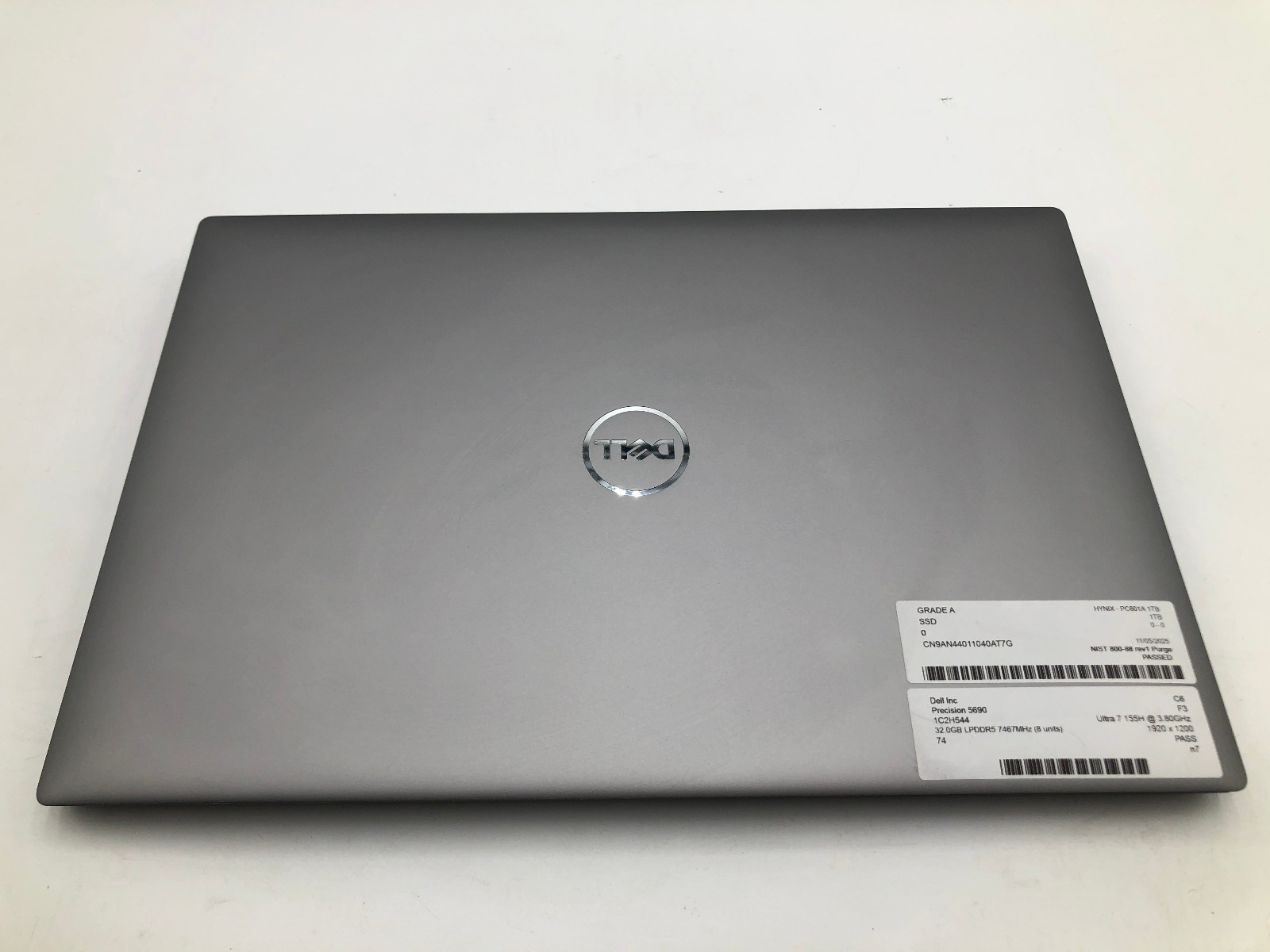 Dell Precision 5690 - Ultra 7 155H- 32GB - 1TB NVMe SSD Win11 Pro - RTX 3500 Ada 3 Dell Precision 5690 - Ultra 7 155H- 32GB - 1TB NVMe SSD Win11 Pro - RTX 3500 Ada