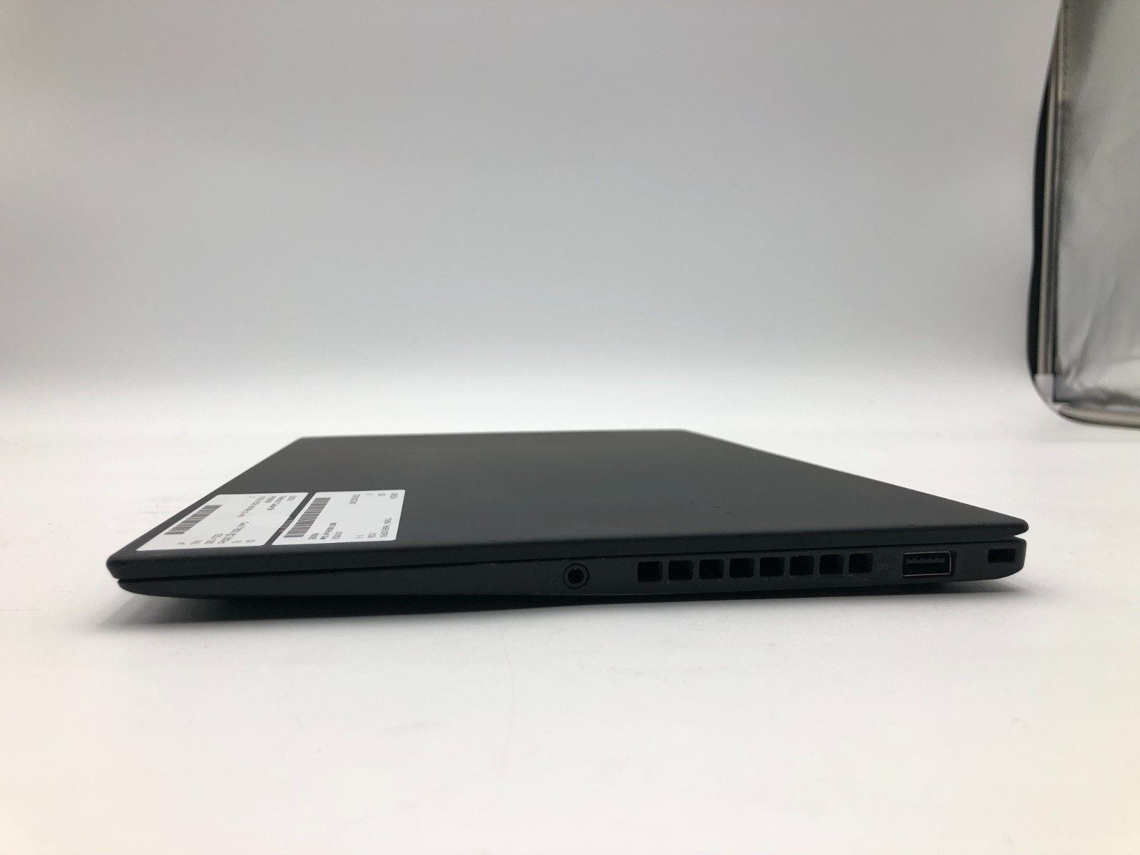 Lenovo ThinkPad X1 Carbon Gen5 i7-7600U 16GB 512GB NVMe 14" FHD Win11 No Battery 6 Lenovo ThinkPad X1 Carbon Gen5 i7-7600U 16GB 512GB NVMe 14" FHD Win11 No Battery