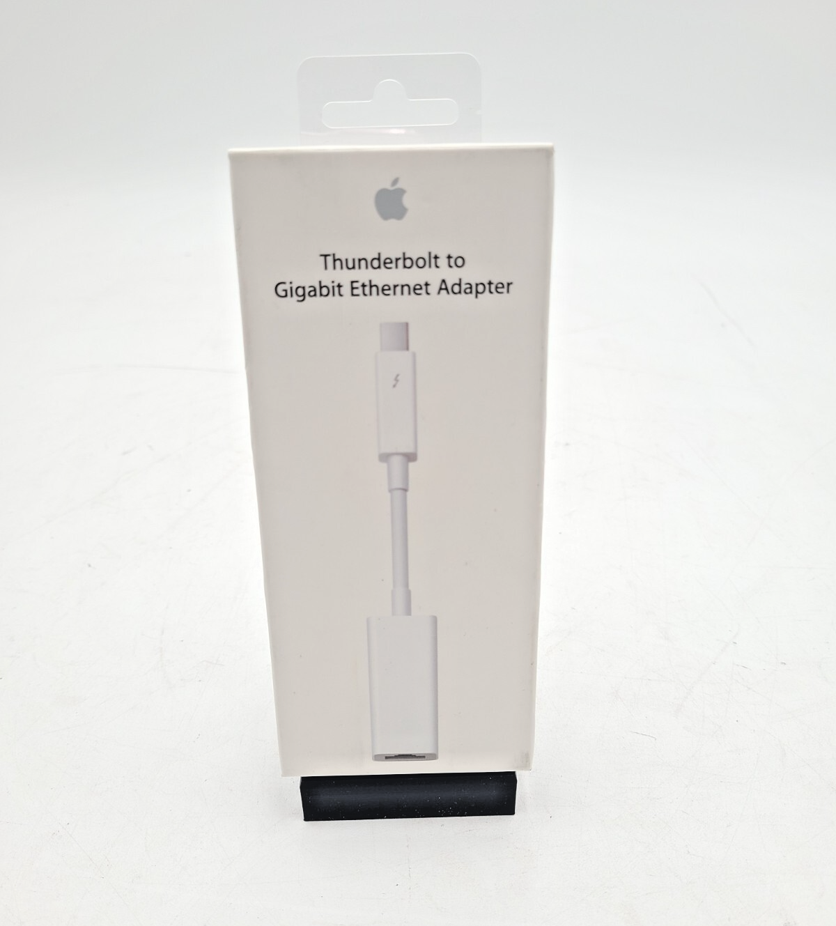 Apple Thunderbolt to Gigabit Ethernet Adapter – Model MD463LL/A – White 1 Apple Thunderbolt to Gigabit Ethernet Adapter – Model MD463LL/A – White