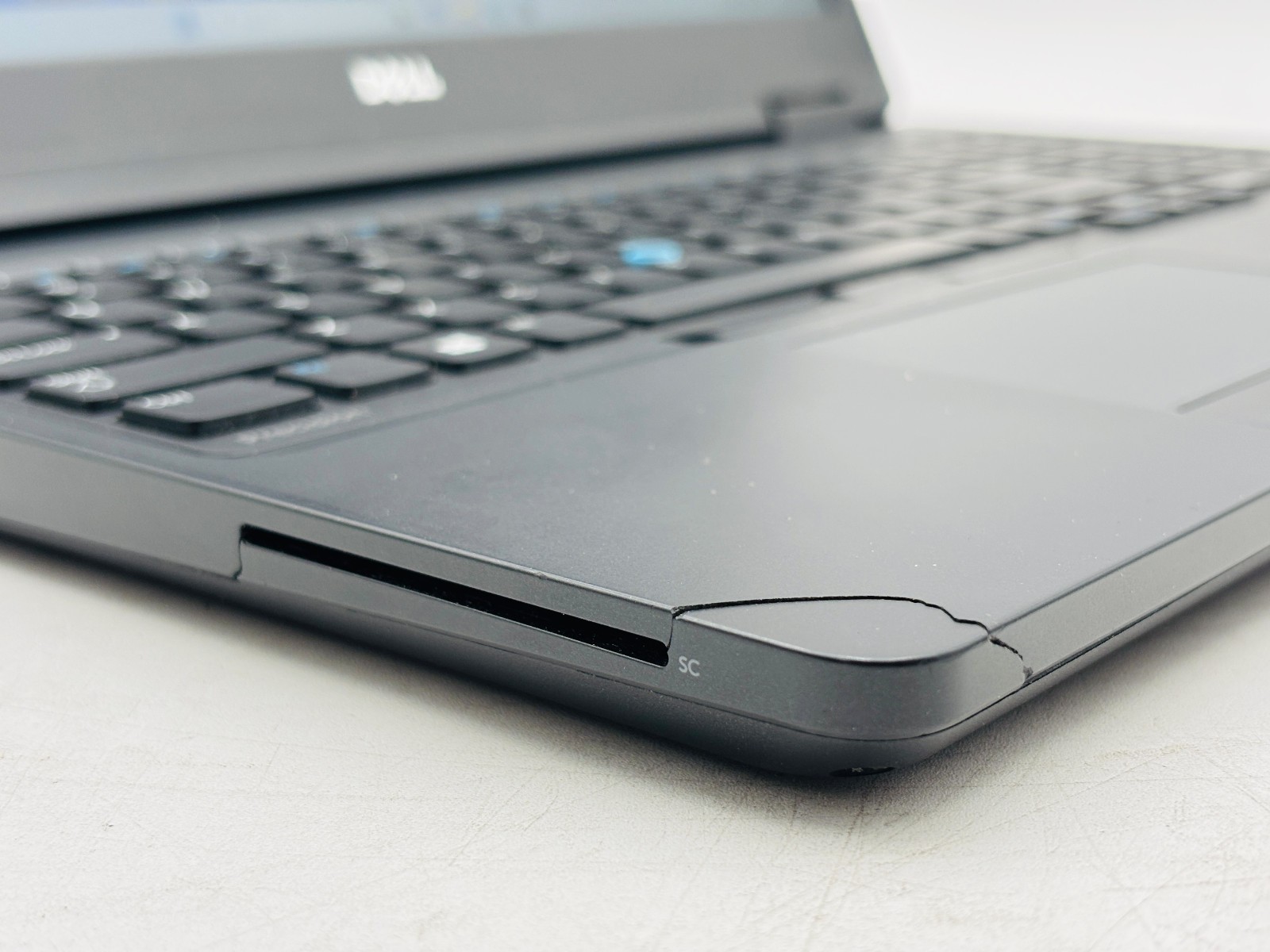 Dell Precision 3520 - Xeon E3 1505M v6 - 32GB 256GB SSD W11P - M620 - No Battery 7 Dell Precision 3520 - Xeon E3 1505M v6 - 32GB 256GB SSD W11P - M620 - No Battery