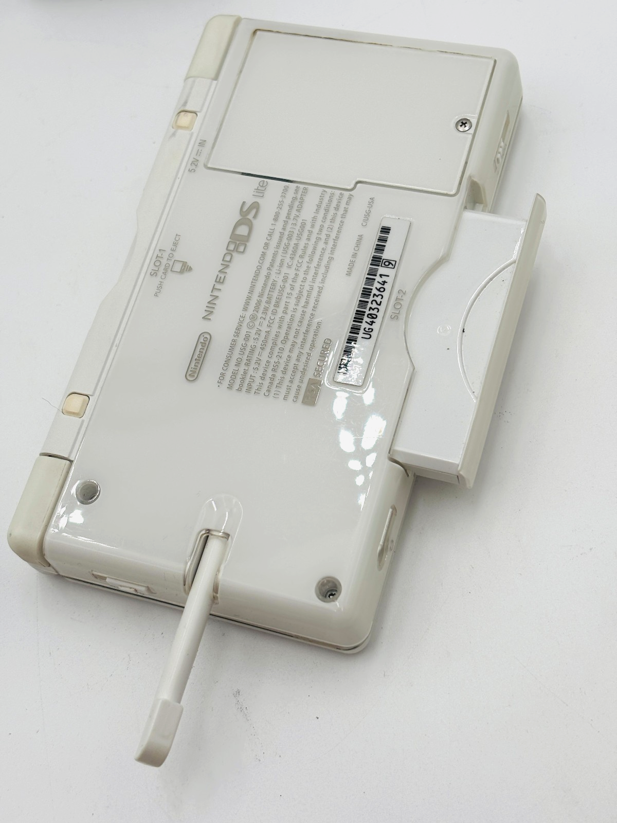 Nintendo DS Lite Handheld Console - Polar White - Bad Screen 3 Nintendo DS Lite Handheld Console - Polar White - Bad Screen