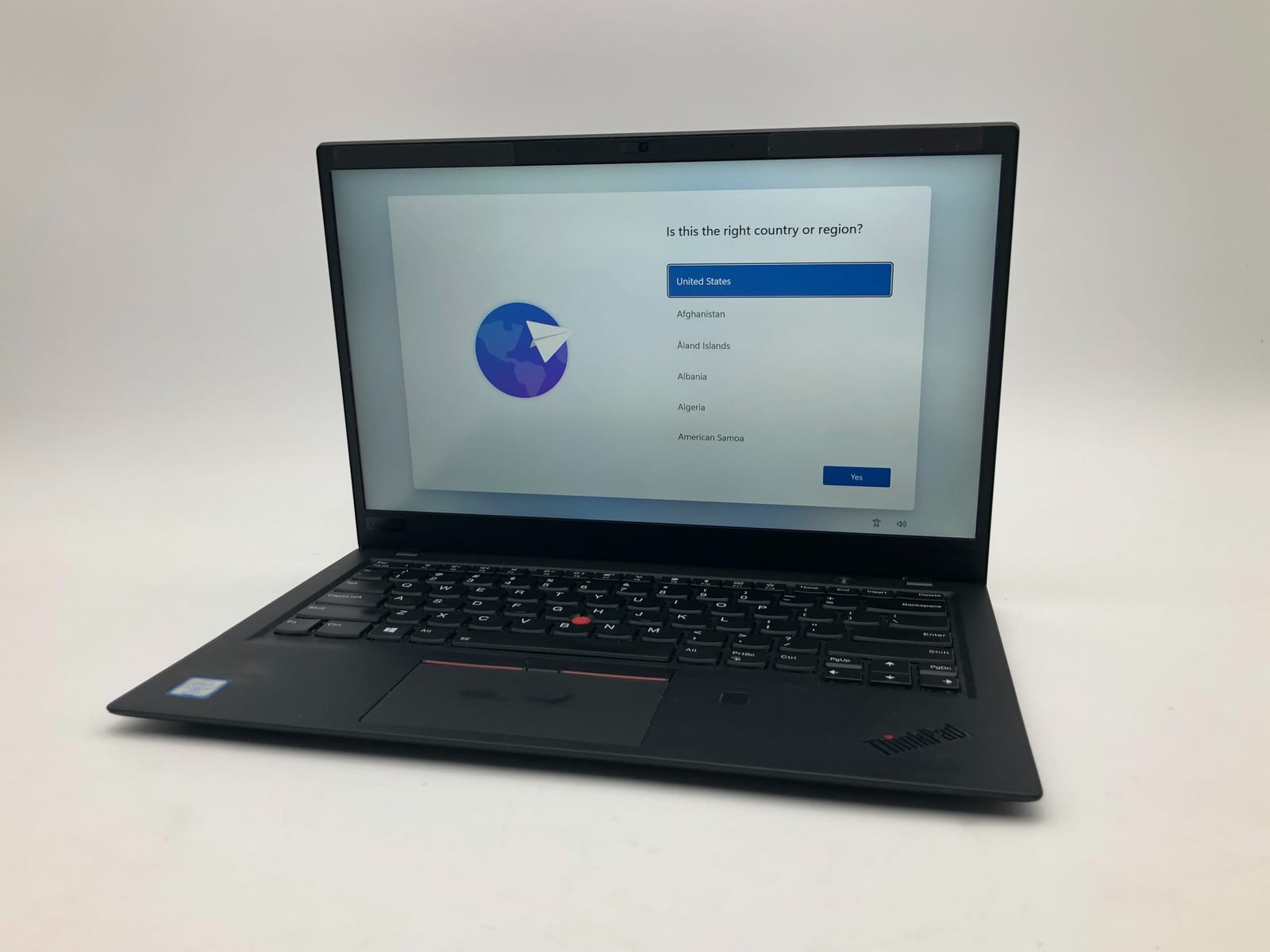 Lenovo | ThinkPad X1 Carbon 6th | i7-8650U | 16GB | 512GB NVMe | | 70% Battery 1 Lenovo | ThinkPad X1 Carbon 6th | i7-8650U | 16GB | 512GB NVMe | | 70% Battery