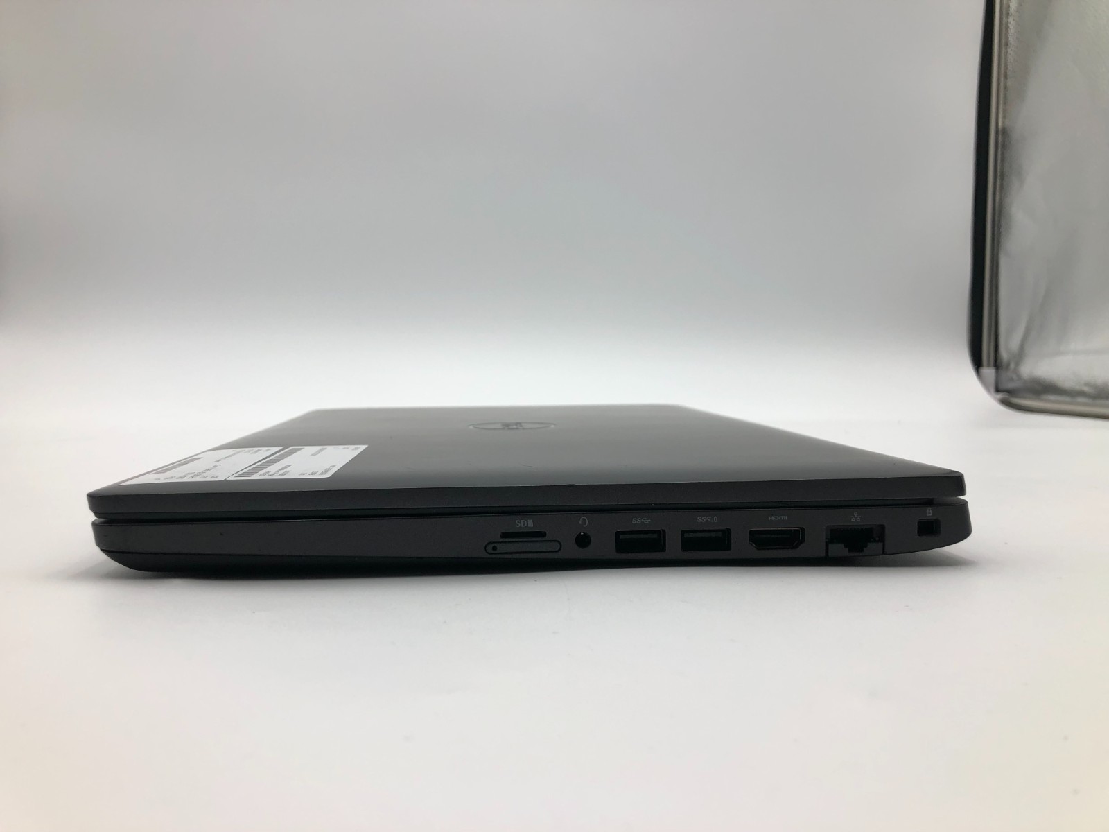 Dell Latitude 5500 i7-8665U 16GB 256GB NVMe 15.6" FHD Win 11 Pro No Battery 6 Dell Latitude 5500 i7-8665U 16GB 256GB NVMe 15.6" FHD Win 11 Pro No Battery