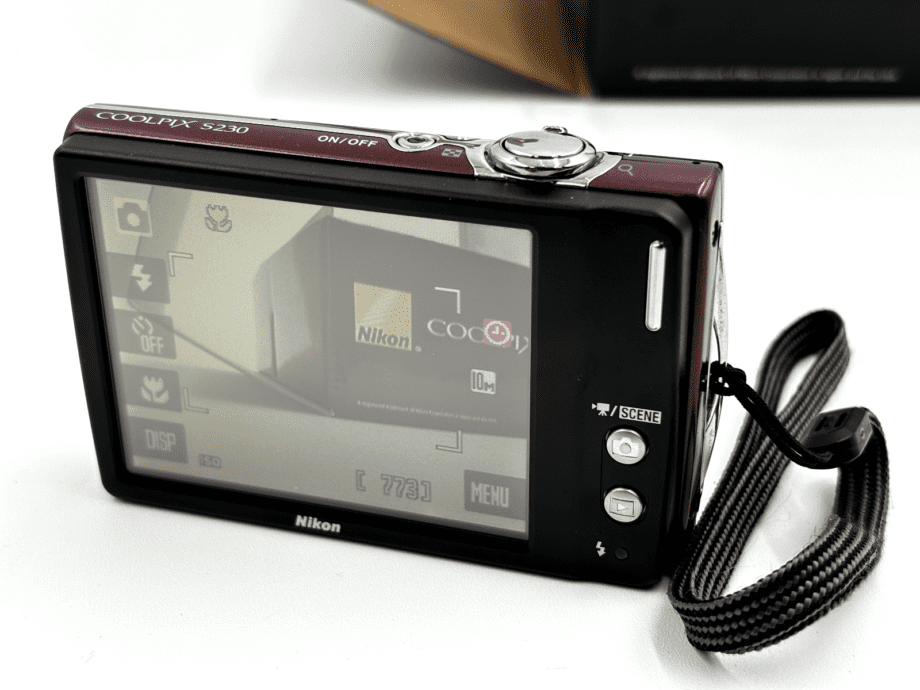 image of Nikon COOLPIX S230 100MP Digital Camera Plum Tested and Working 356011053339 3