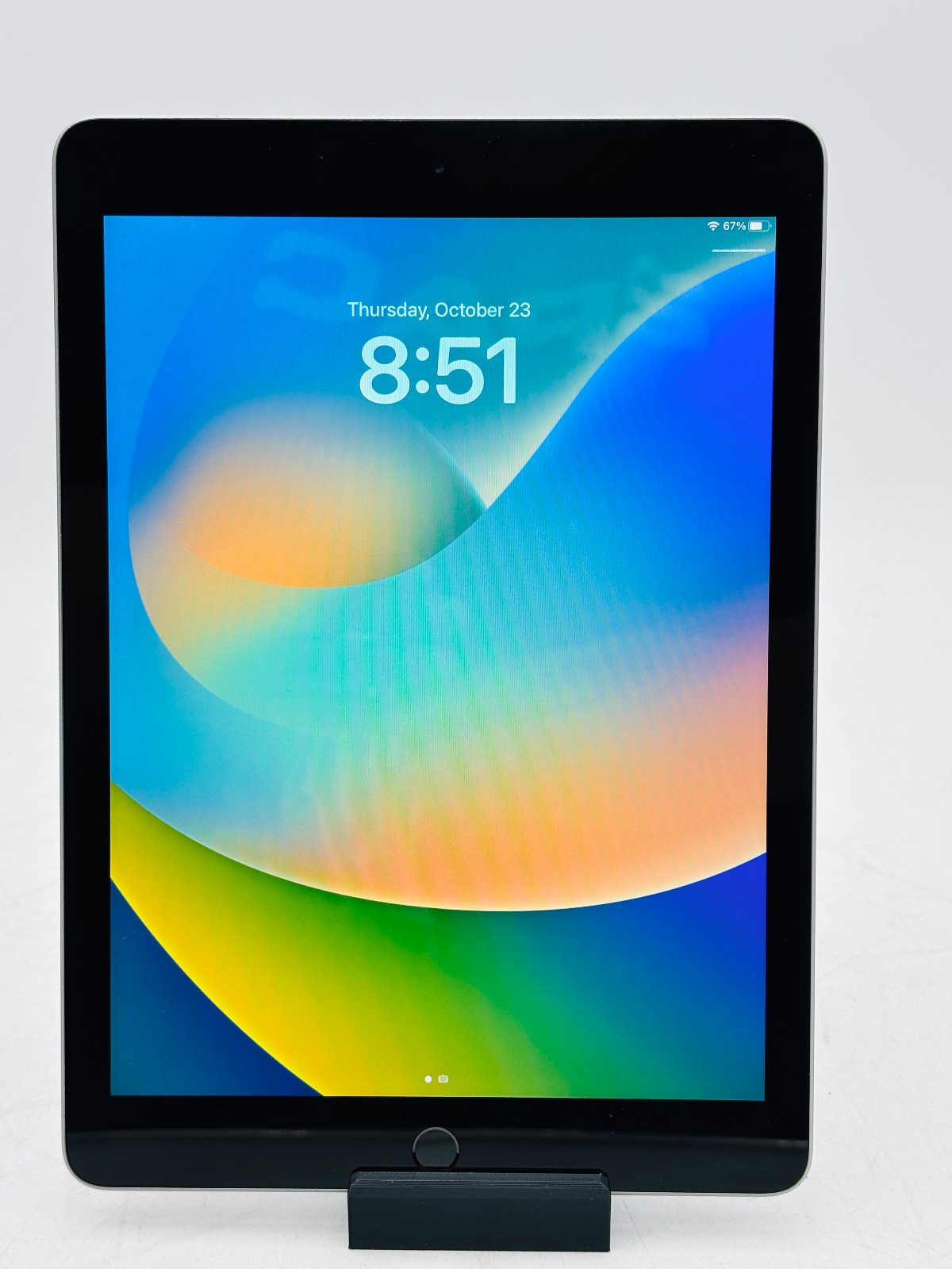 Apple iPad (5th Generation) 128 GB, Wi-Fi, 9.7 in - Space Gray 3 Apple iPad (5th Generation) 128 GB, Wi-Fi, 9.7 in - Space Gray