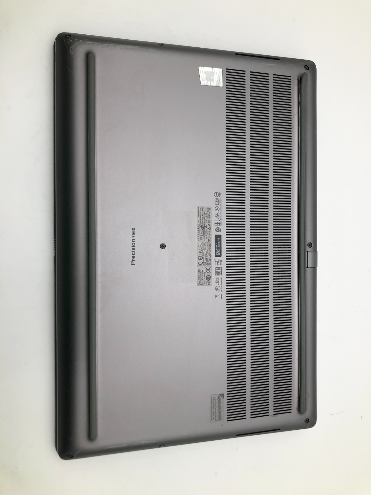 Dell Precision 7560 i9-11950H 64GB 512GB NVMe 15.6" FHD Win 11 Pro No Battery 6 Dell Precision 7560 i9-11950H 64GB 512GB NVMe 15.6" FHD Win 11 Pro No Battery
