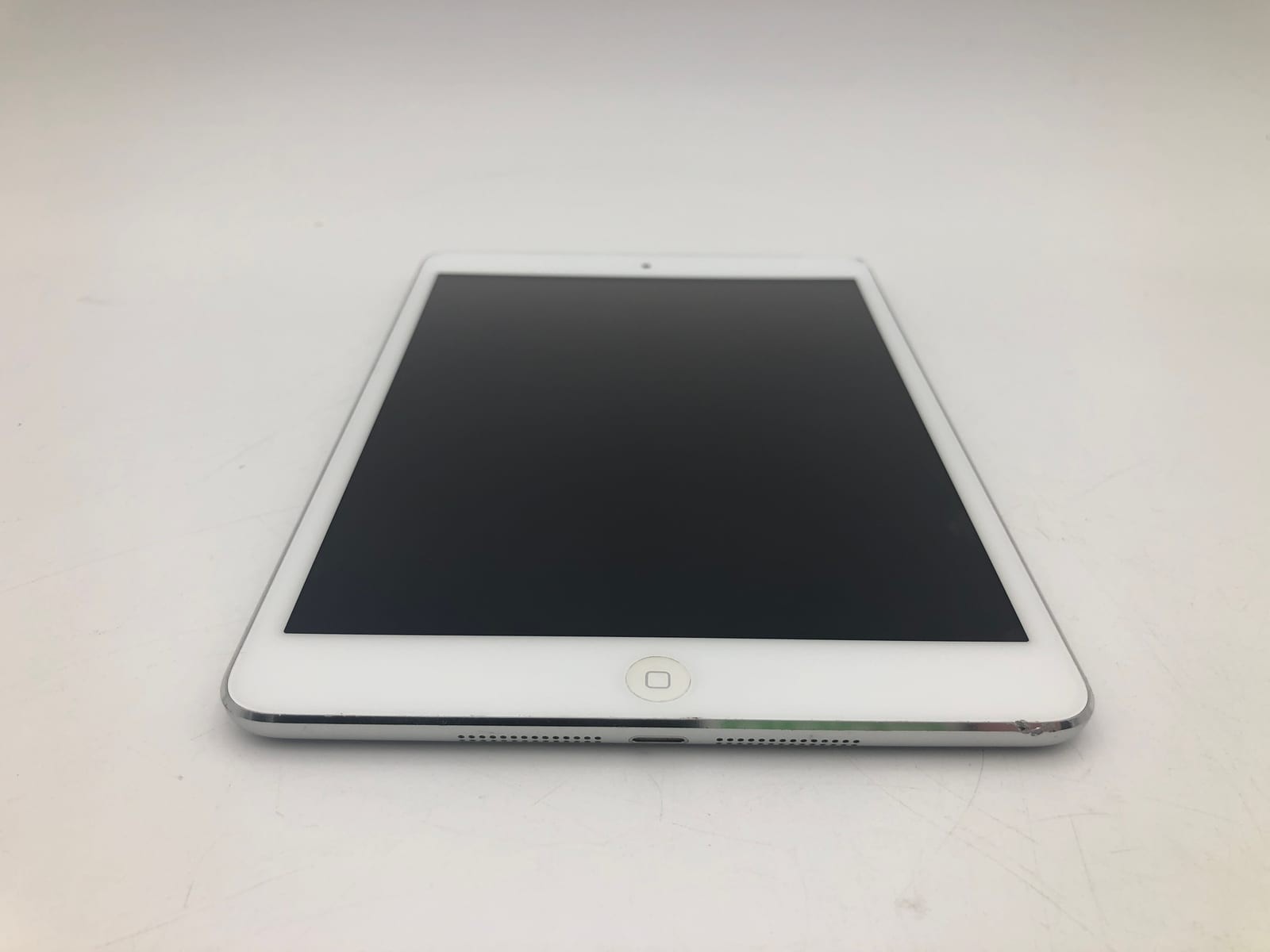 Apple iPad mini 2 32GB Silver Unlocked FE280LL/A iOS Smartphone Tested 90% Bat 2 3 Apple iPad mini 2 32GB Silver Unlocked FE280LL/A iOS Smartphone Tested 90% Bat 2