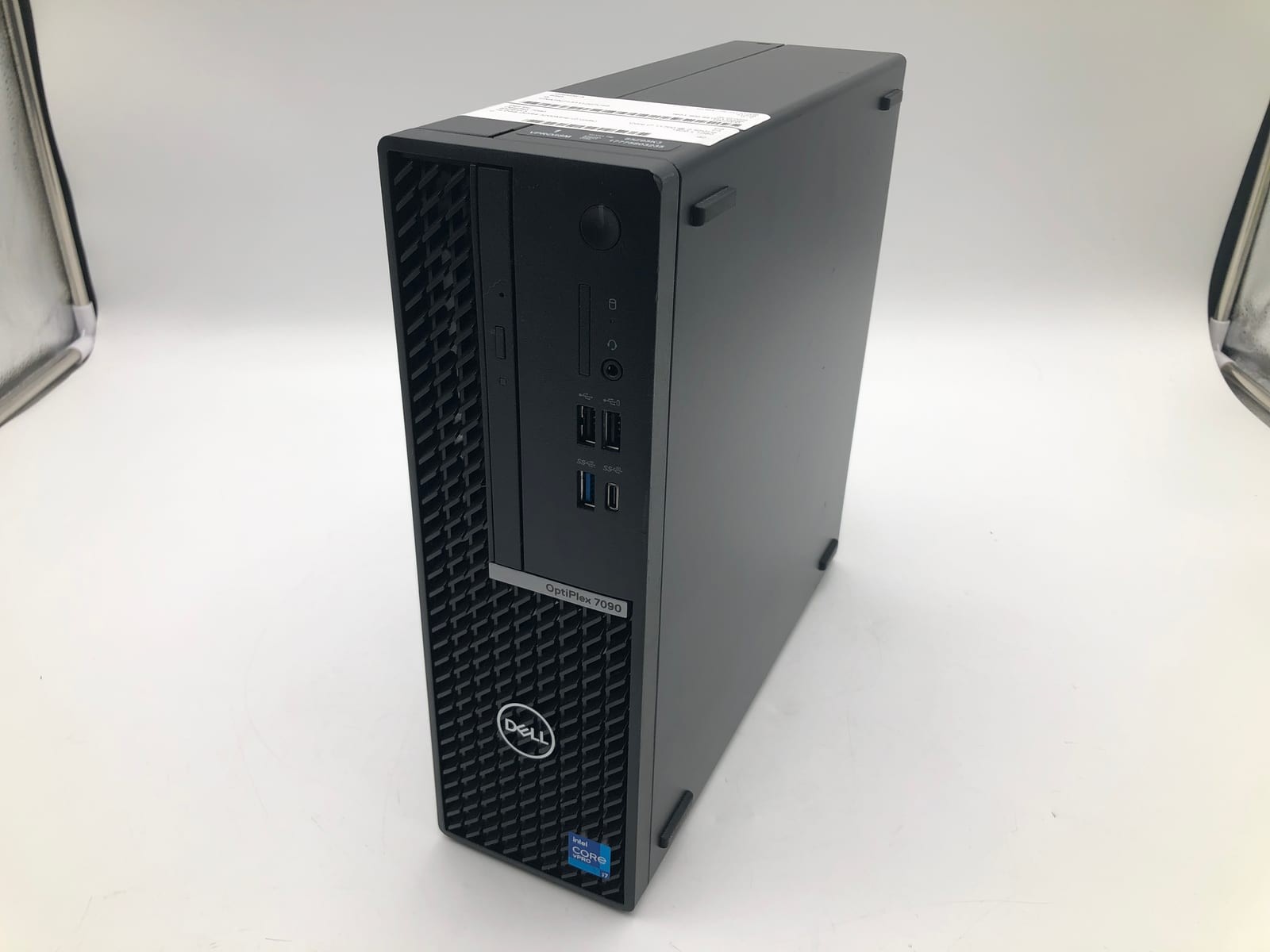 Dell | OptiPlex 7090 | i7-11700 | 16GB | 512GB NVMe | Win 11 Pro 1 Dell | OptiPlex 7090 | i7-11700 | 16GB | 512GB NVMe | Win 11 Pro