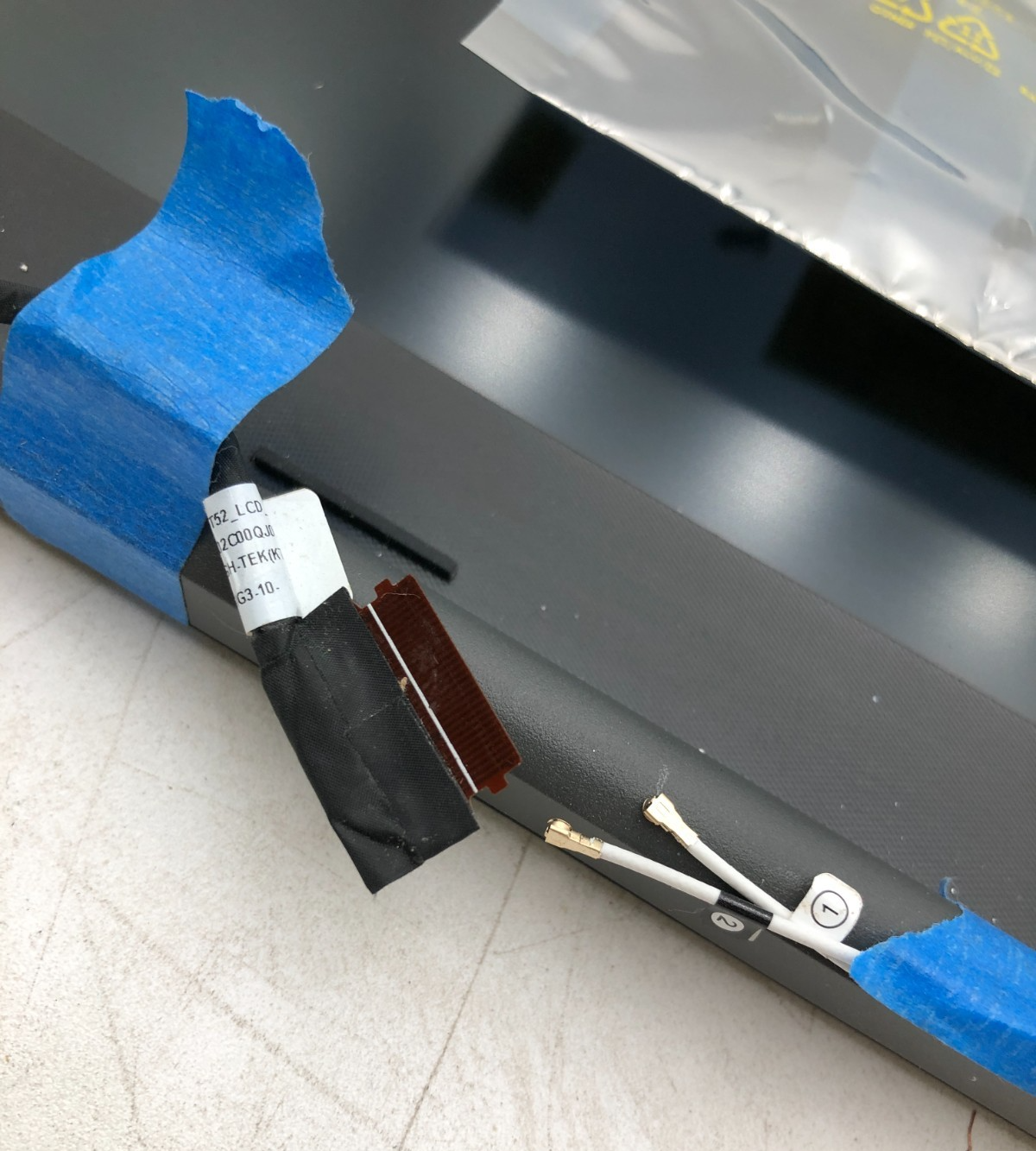 HP 250 G8 15.6″ (M31117‑001) Complete Display Assembly w/ Screws 3 HP 250 G8 15.6″ (M31117‑001) Complete Display Assembly w/ Screws