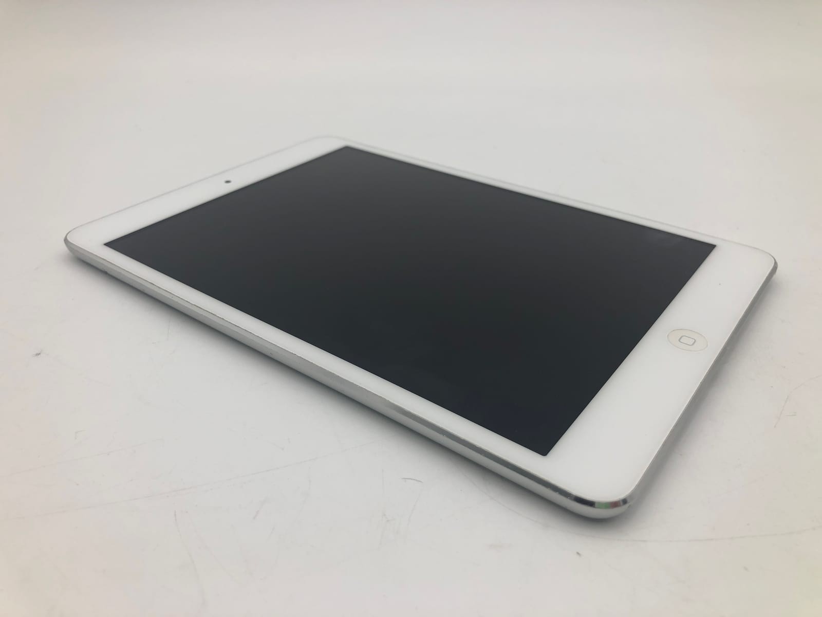 Apple iPad mini 2 32GB Silver Unlocked FE280LL/A iOS Smartphone Tested 85% Batte 4 Apple iPad mini 2 32GB Silver Unlocked FE280LL/A iOS Smartphone Tested 85% Batte