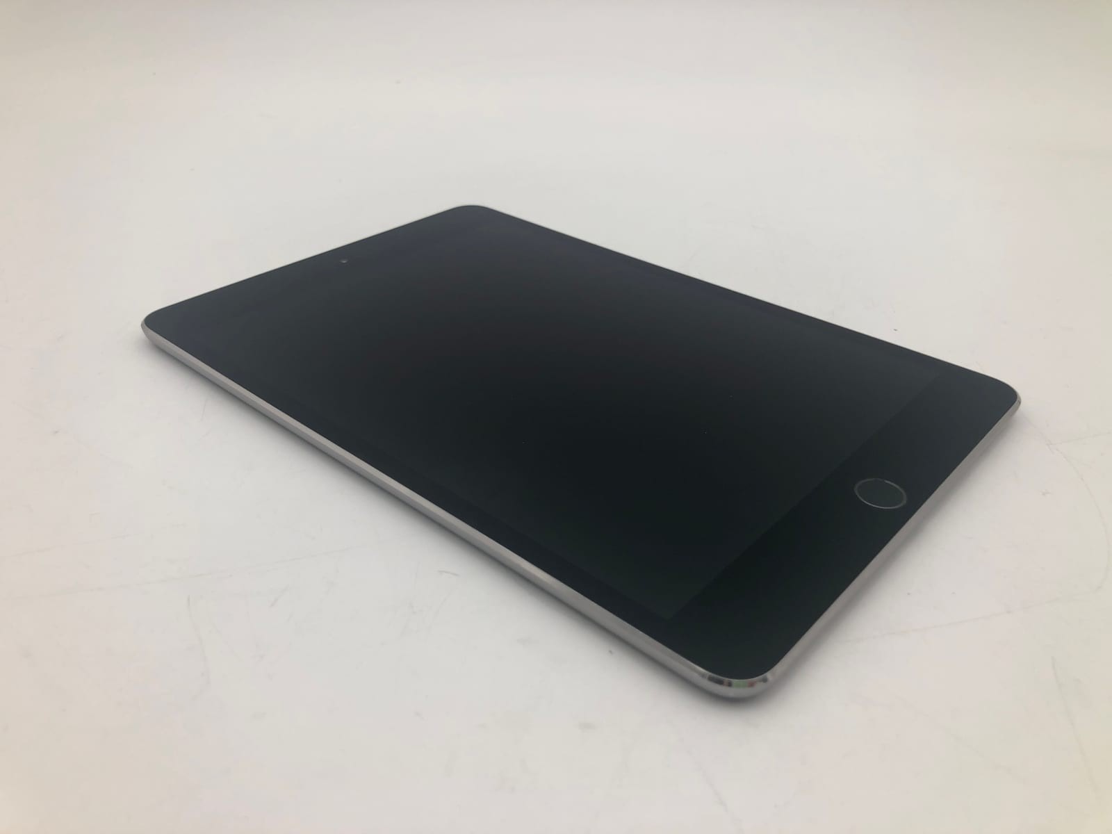 Apple iPad mini 4 16GB Space Gray Wifi Only MK6J2LL/A iOS Smartphone Tested 82% 6 Apple iPad mini 4 16GB Space Gray Wifi Only MK6J2LL/A iOS Smartphone Tested 82%